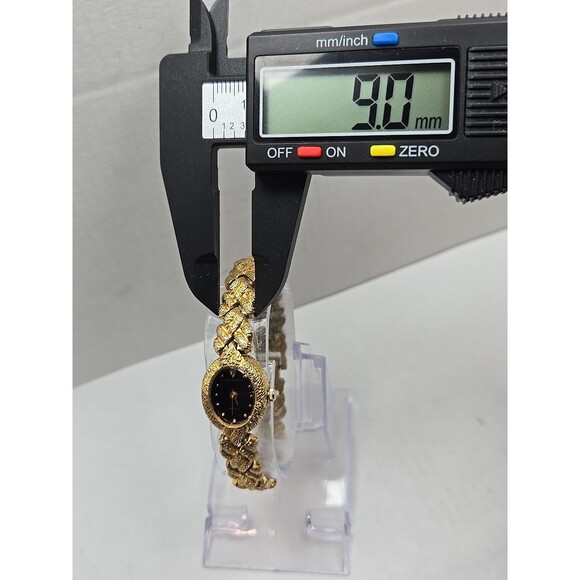 Womens Vintage Helbros Watch 16mm Gold Tone Oval Foil New Battery Bracelet - Picture 6 of 9